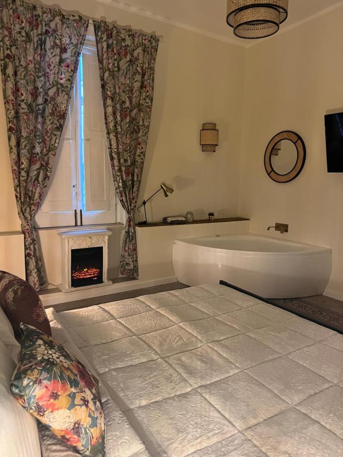 Borgo Marinaro Suite Salerno Eksteriør billede